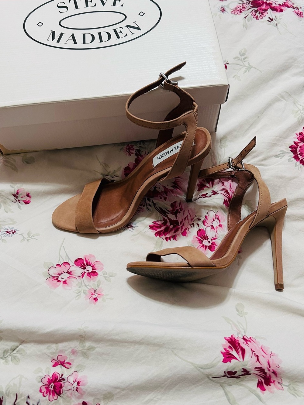 Steve Madden Tan Heels